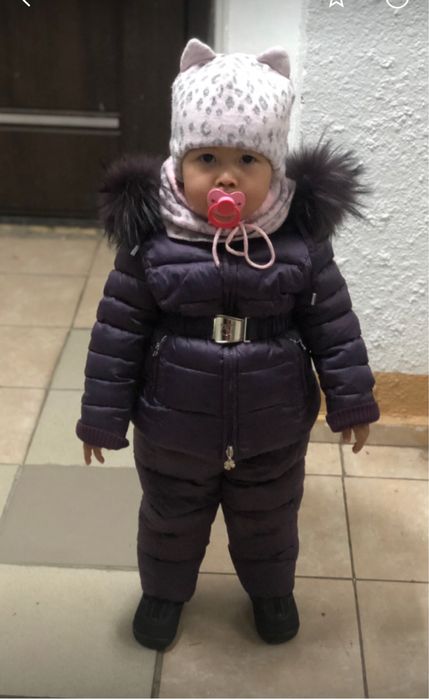 Продается куртка комбинезон для девочки