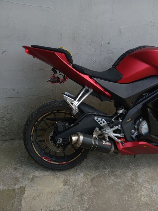 Vând yamaha yzf r125 ABS 2016 RED SATIN