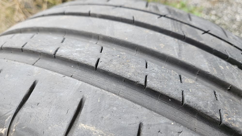 2бр гуми 225 40 18 мишелин michelin