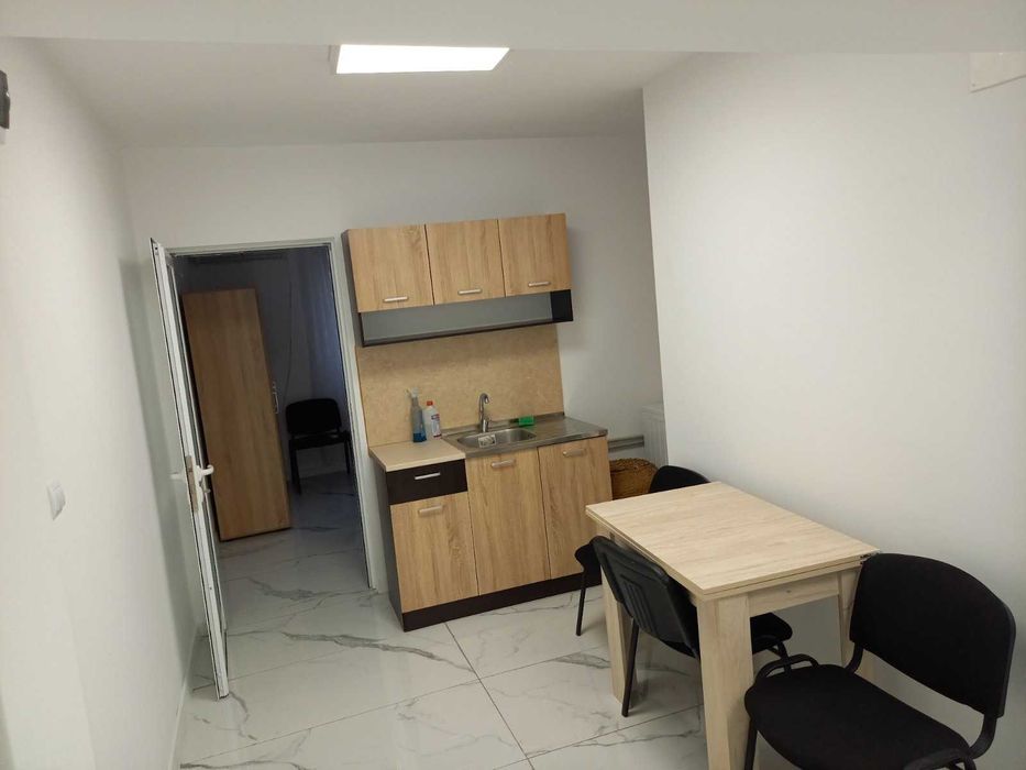 Дава се под наем Етаж от къща в Враца, Център - 45 кв.м за 178.5 € - Снимка #10