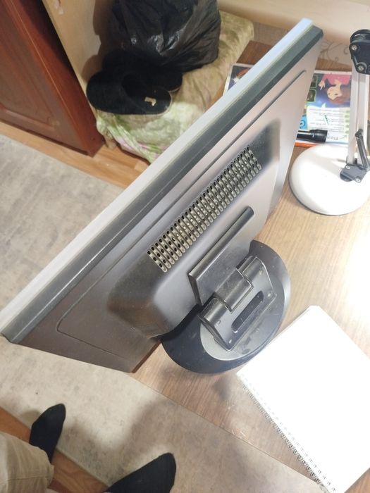 Продам монитор компьютерный