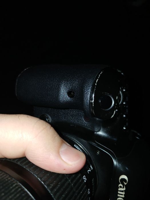 Canon EOS 5D Mark IV Original sotiladi!