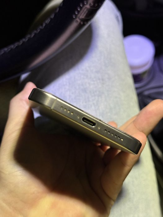 Iphone 15 pro max titan