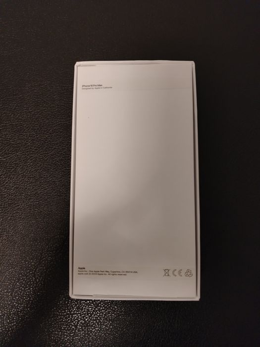 Продаю Айфон 16 про макс