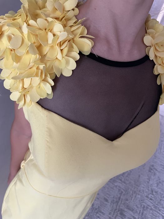 Къса официална рокля