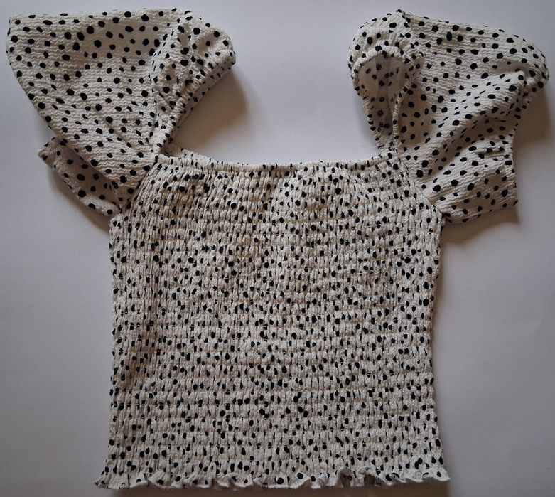 Продавам блузи с къс ръкав