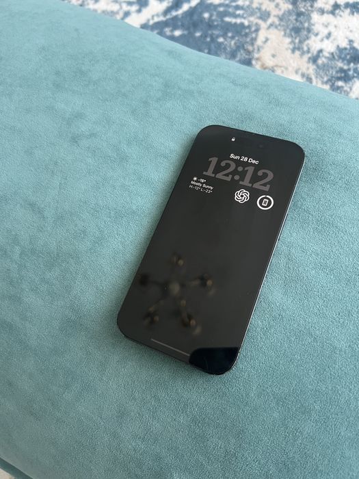 Продам Айфон 14 про