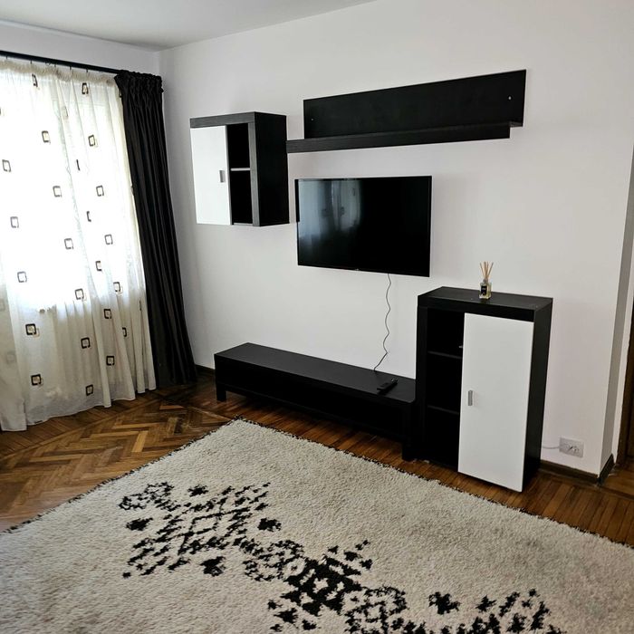 Apartament de inchiriat 3 camere Dristor, in fata gurii de metrou