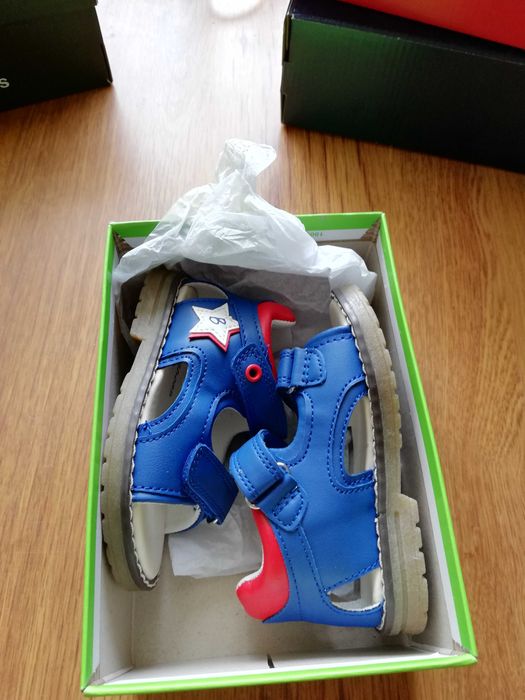 Papuci vara/sandale noi Mărimea 21