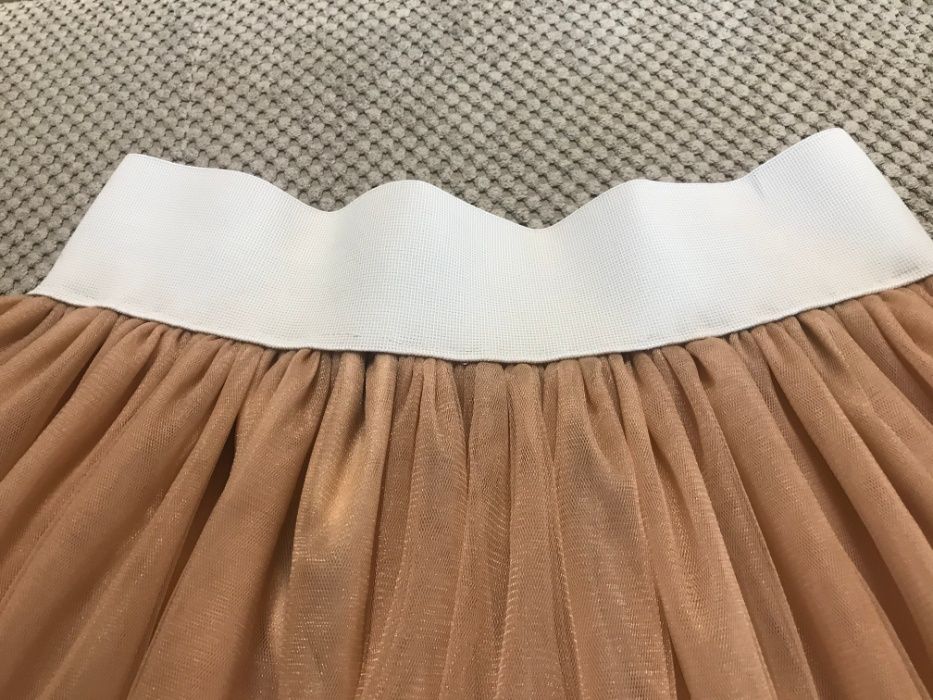 Тюлена пола цвят пудра