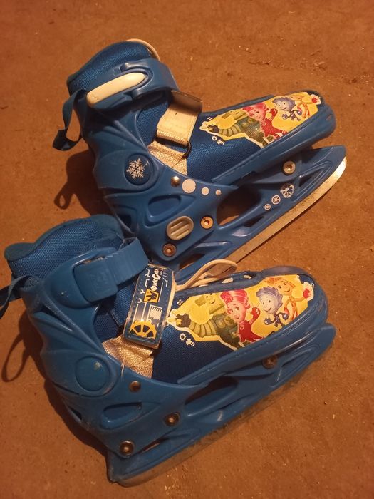 Продам коньки детские