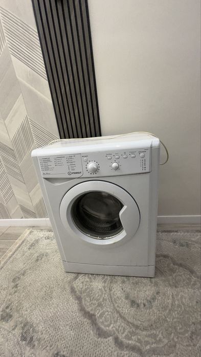 Стиральная машина INDESIT
