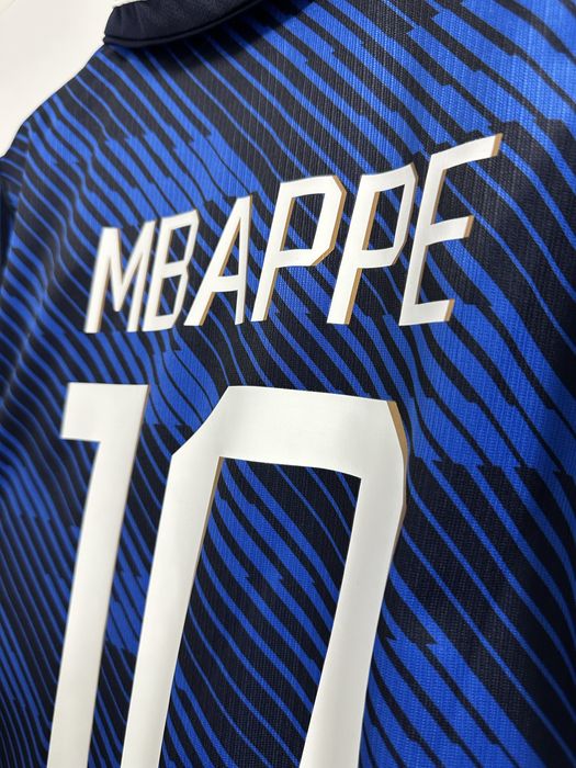 Tricou Franta World Cup Mbappe Marimea M nou cu eticheta