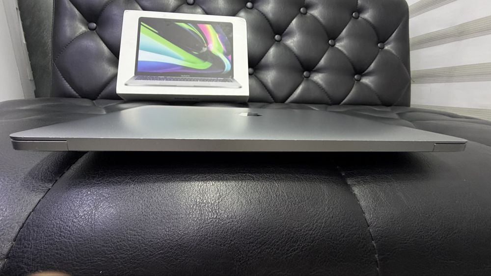 Apple MacBook Pro M1 2020 года в идеальном состояние