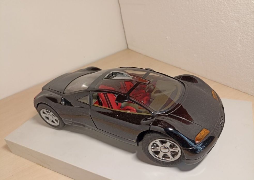 Audi avus quattro 1:18 revell