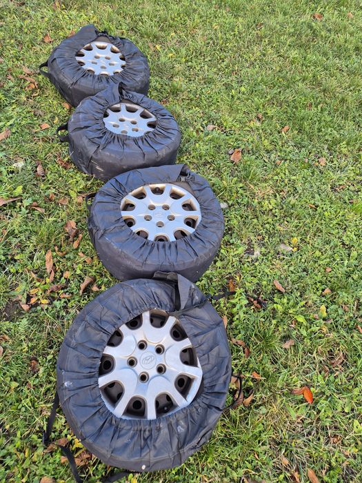 Set  jante 15, cauciucuri si capace hyundai i30