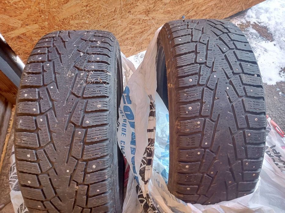 Продам 2 зимних баллона