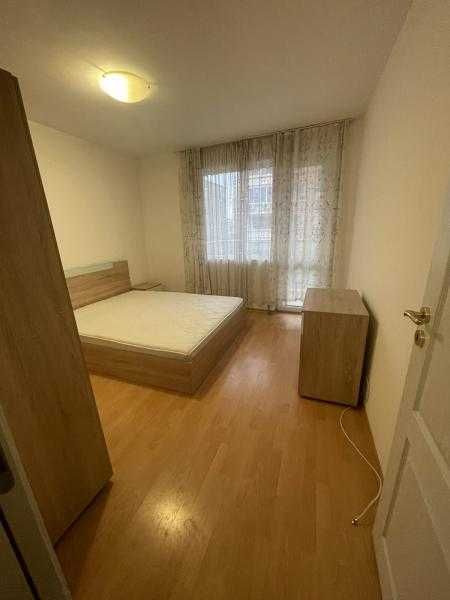 Топъл, светъл и просторен! Двустаен апартамент под наем в Центъра!