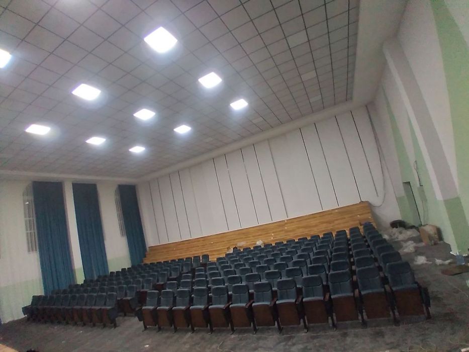 Кресло театральное для активного зала стул