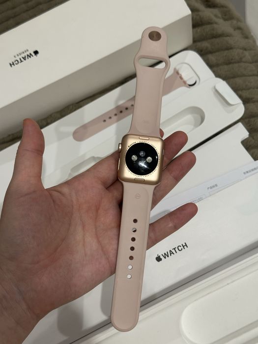 Продам часы  iwatch series 3