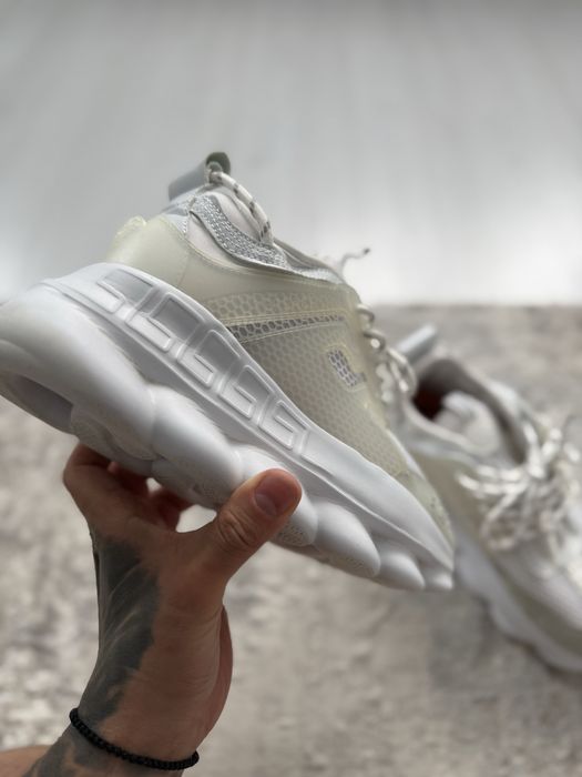 Adidasi versace chain reaction