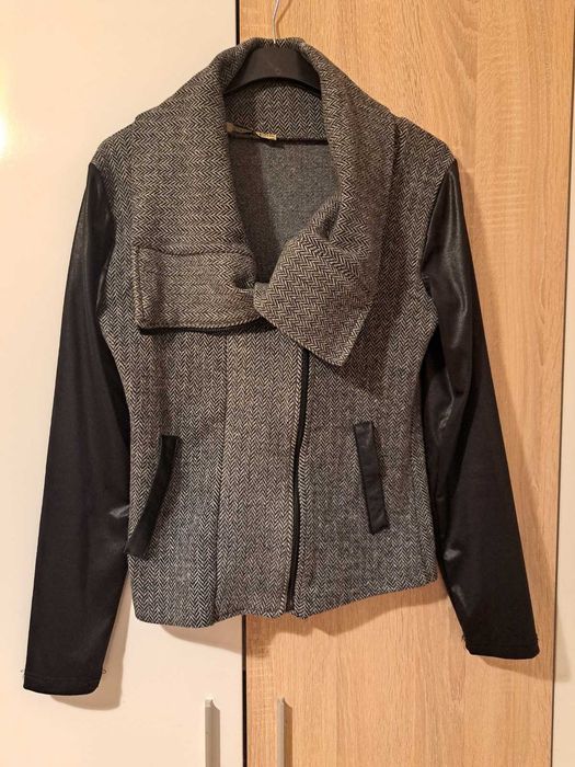 Дамско яке в сиво