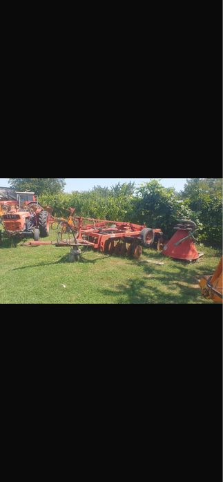 Disc agricol in V