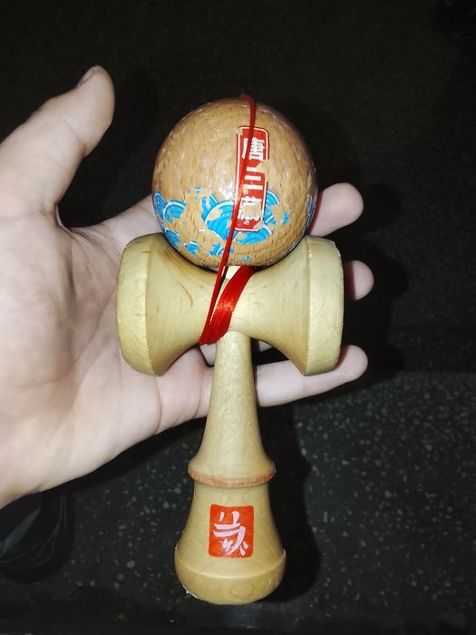 Vând Kendama Europe