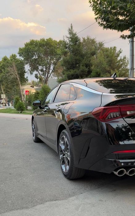 Kia k5 6-poz Srochno sotiladi!