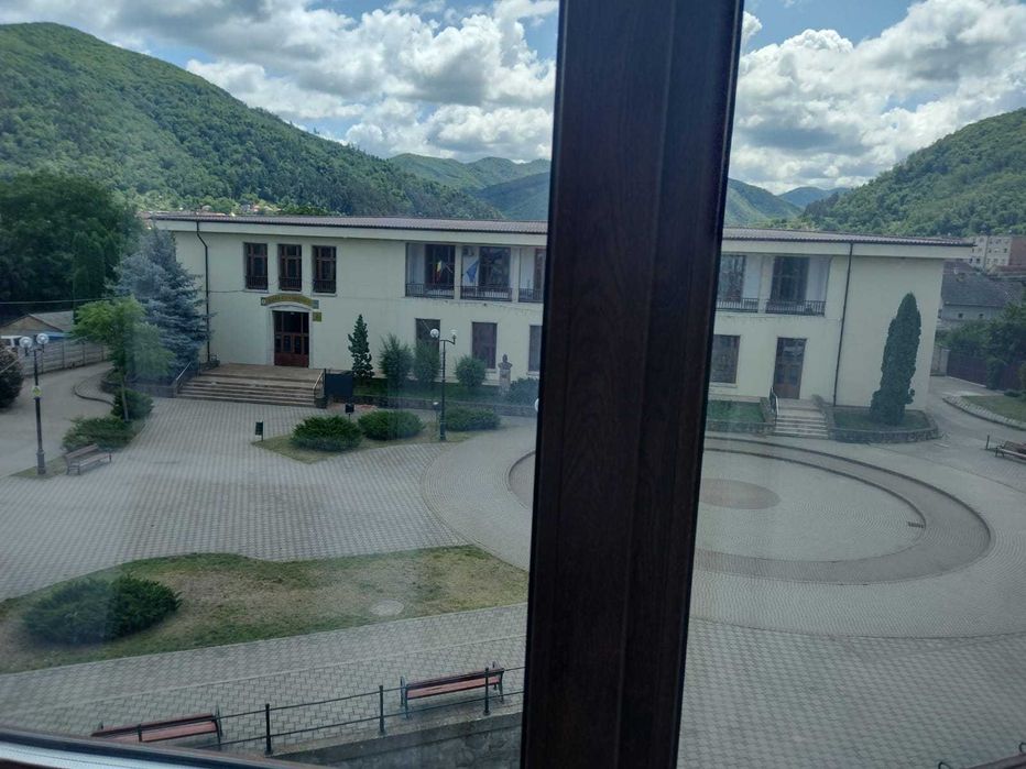 Vand Apartament 3 camere CUGIR!