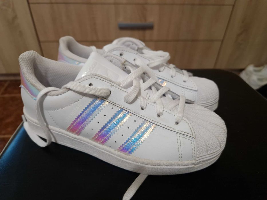 Маратонки adidas superstar