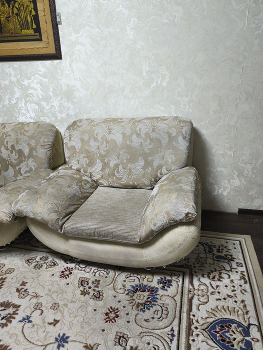 Отдам даром мягкий уголок