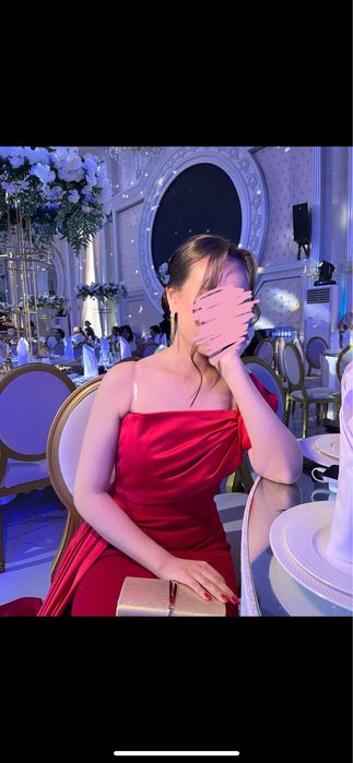 Красное платье, сшито на заказ