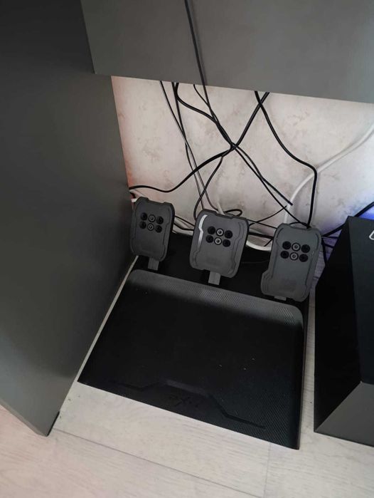 Продам PS4 slim 1tb
