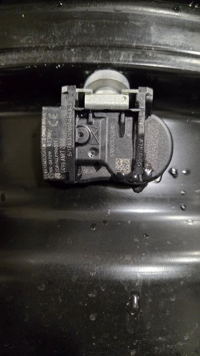 Set jante tabla originale Suzuki R16 echipate cu senzori presiune !