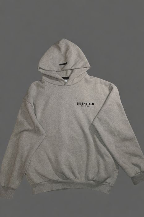 Vând set ESSENTIALS Fear of God