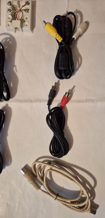 Lot cabluri telefon+audio-video 2×rca