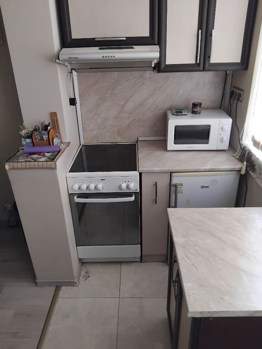 Продава се Тристаен апартамент в Дупница - 66 кв.м за 982 €/кв.м - Снимка #2