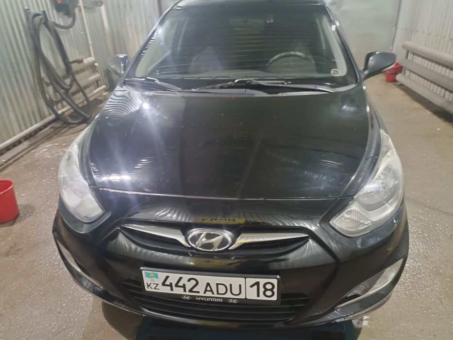 Хюндай акцент 2012