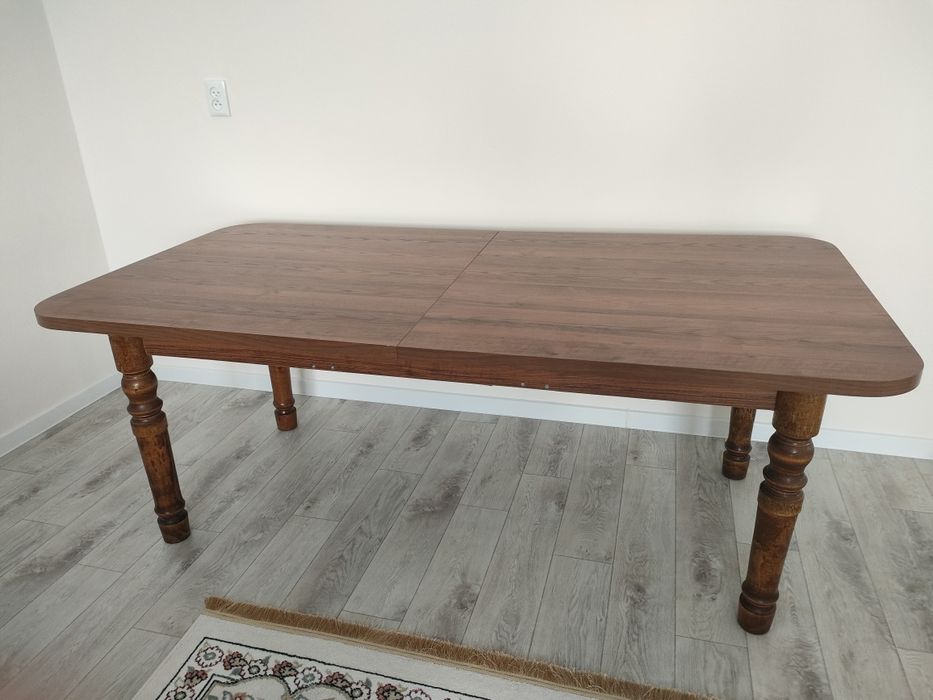 Продам деревяный жер стол