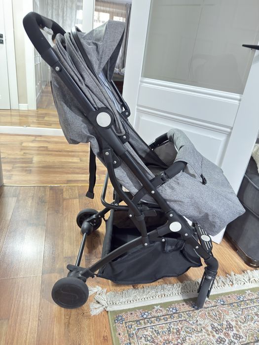 Коляска прогулочная в идеальном состоянии