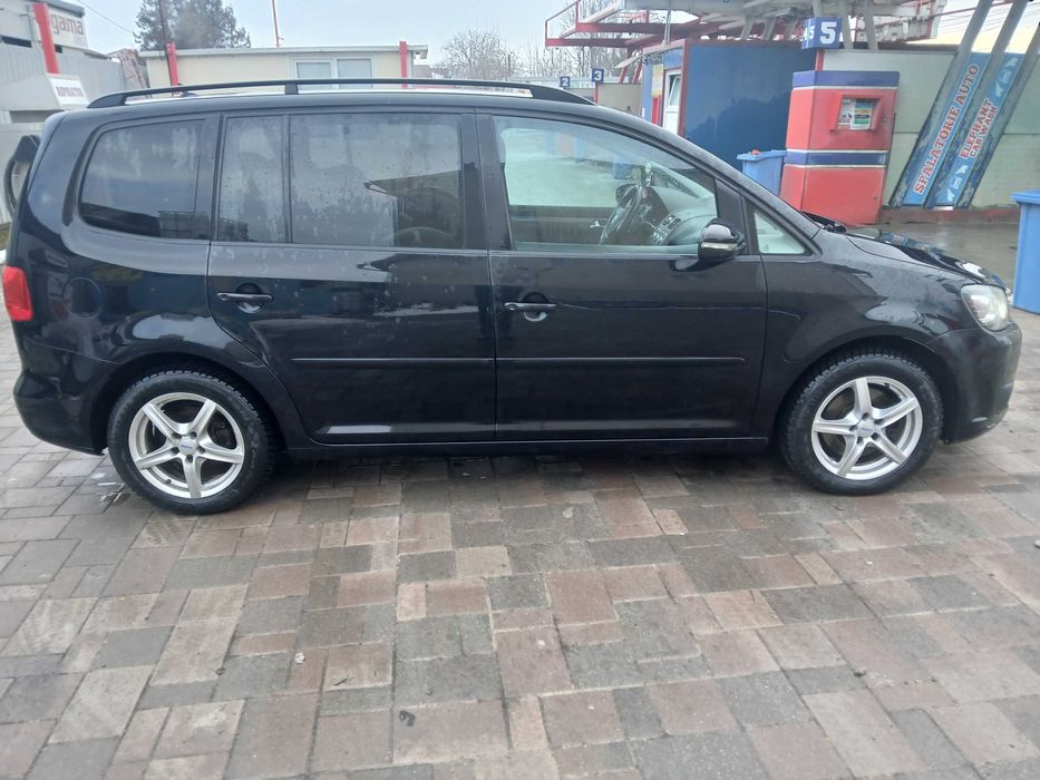Maşină Vw Touran 2.0 tdi, 140 cp, 7 locuri, 2013