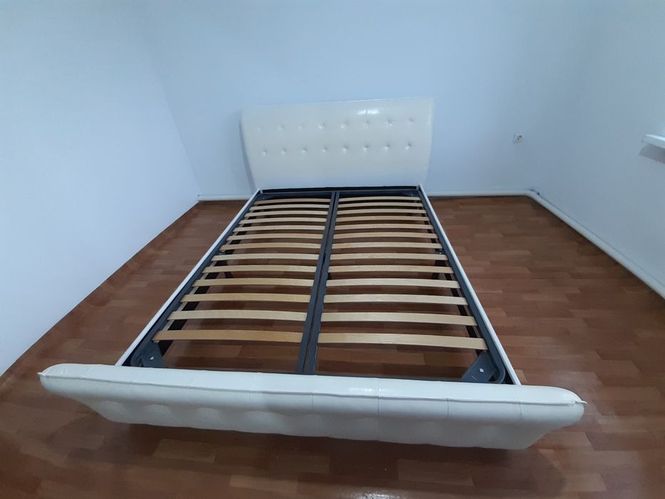 Продам кровать срочно!