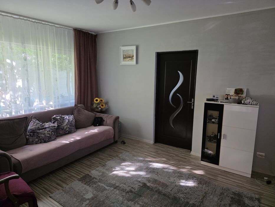 Apartament 3 camere  Podu Ros