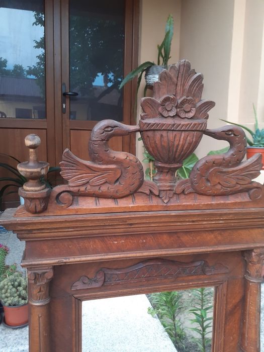 Oglinda foarte veche