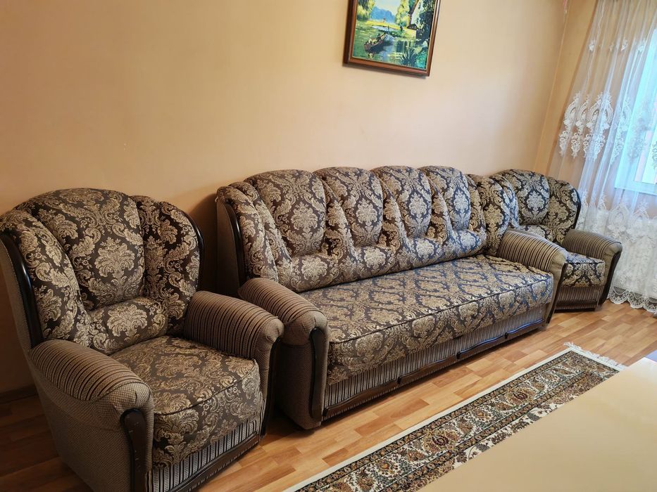 Vând canapea cu fotolii + masă de sufragerie