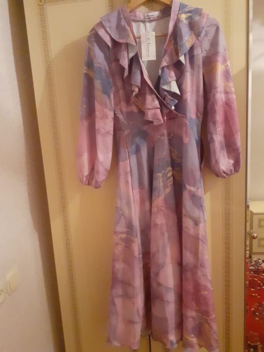 Продам платья по 5тысяч