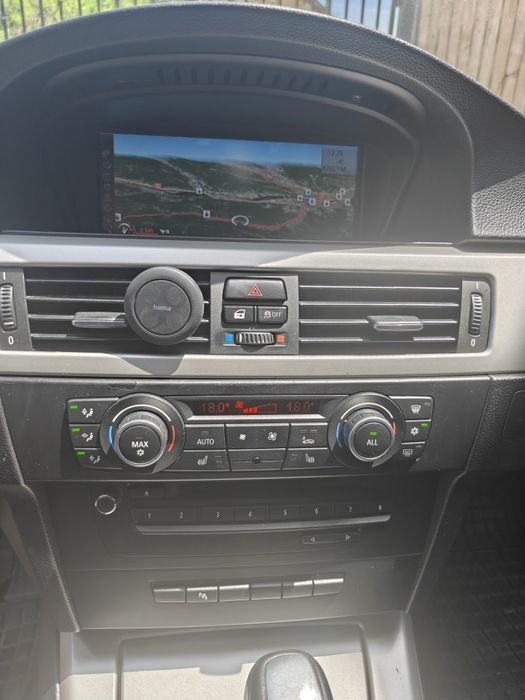 BMW 3 Series 2011 — imagine 5