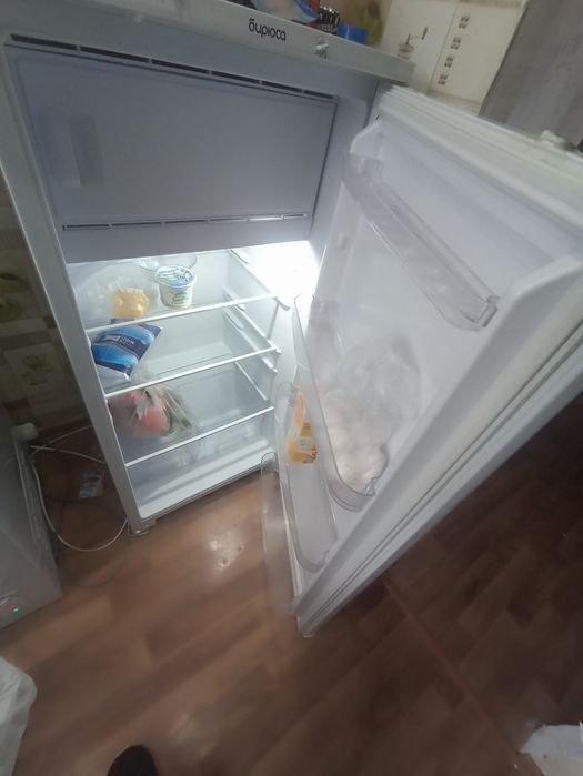 Холодильник бирюса