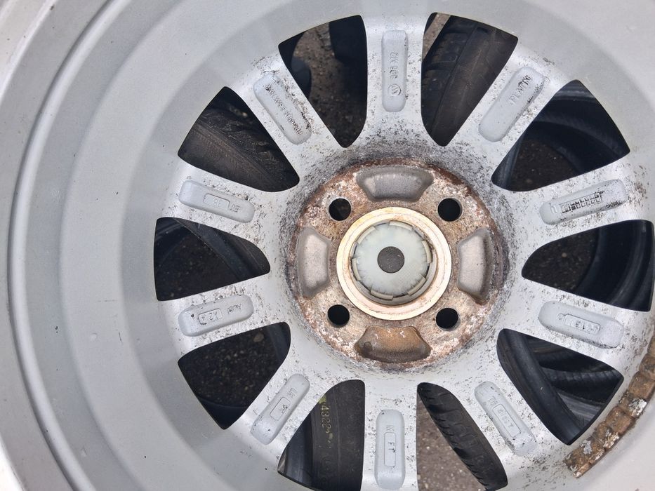 15цола оригинални за VW Audi Seat 4×100 ет 38  6.5J ×15 ц.57.1мм